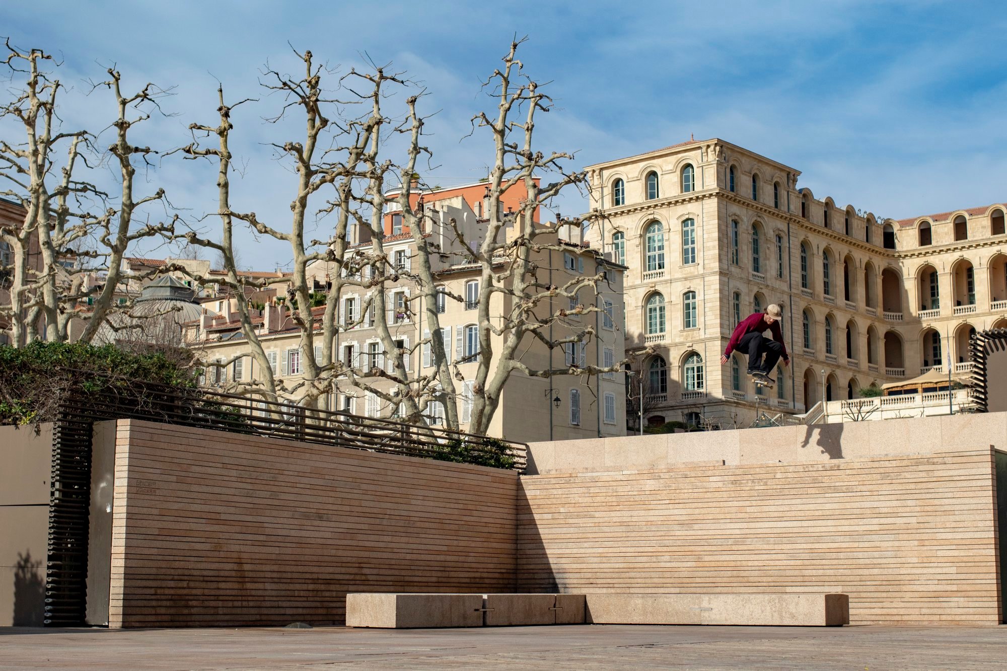 ollie sur la gap de la mairie skate-ollie-mairie-marseille-sport-extreme