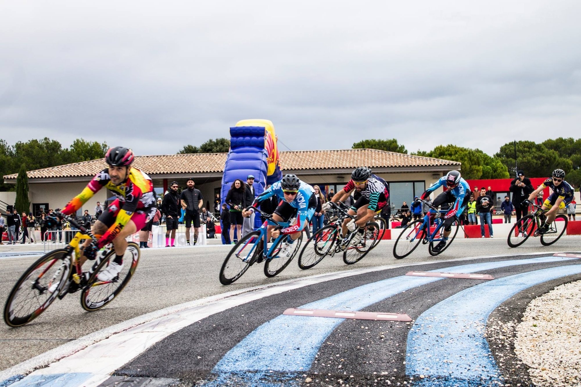 course cycliste au castellet pignon-fixe-castellet-cycliste-evenement-sportif