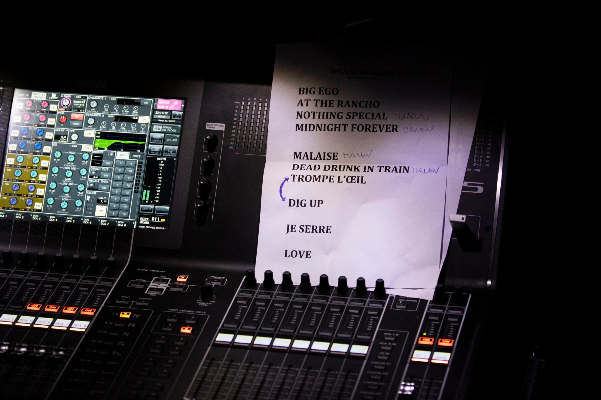 table de mixage table-mixage-titre-chanson-evenementiel.jpeg